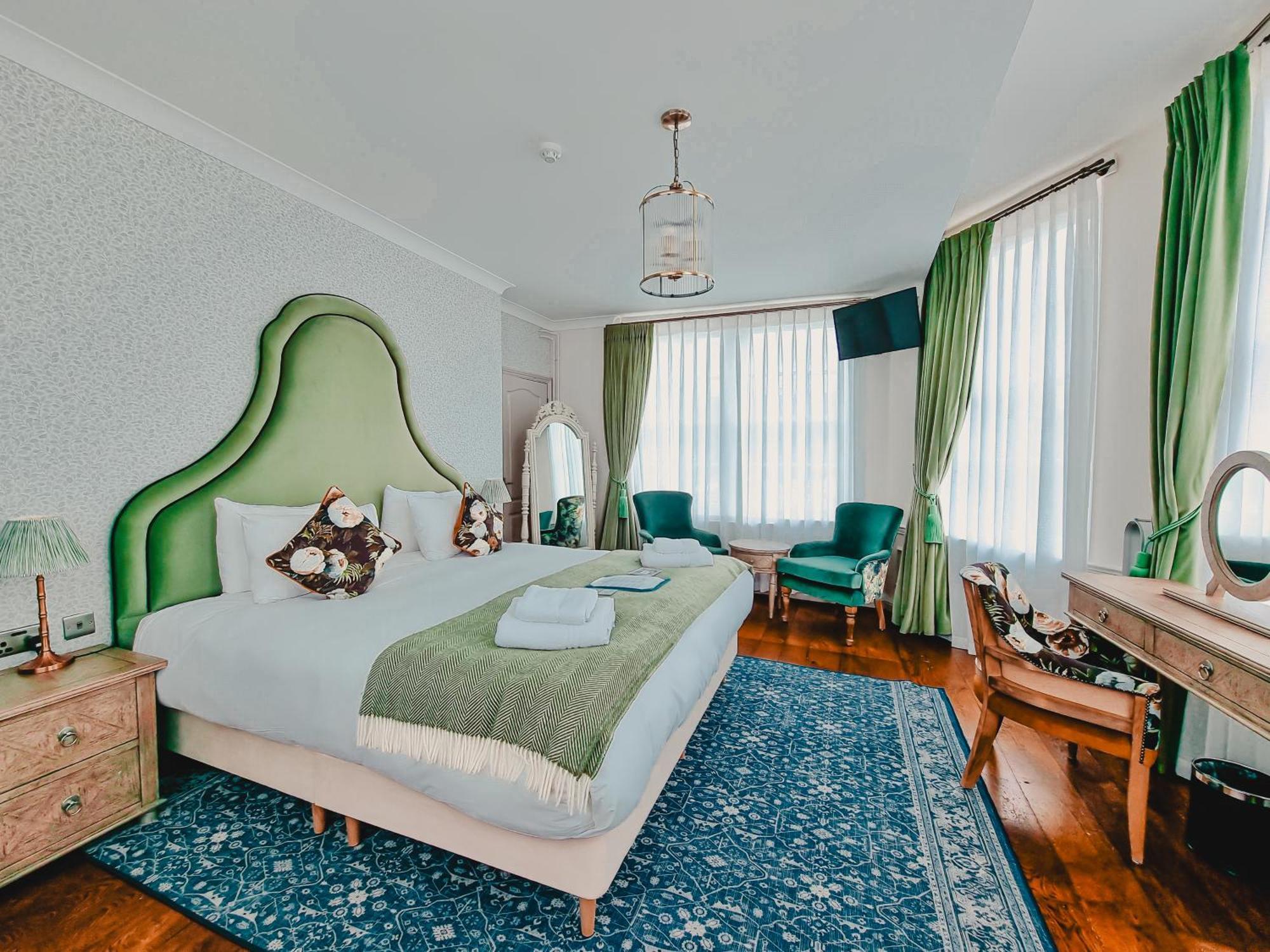 The Swan Hotel Staines-upon-Thames Eksteriør billede