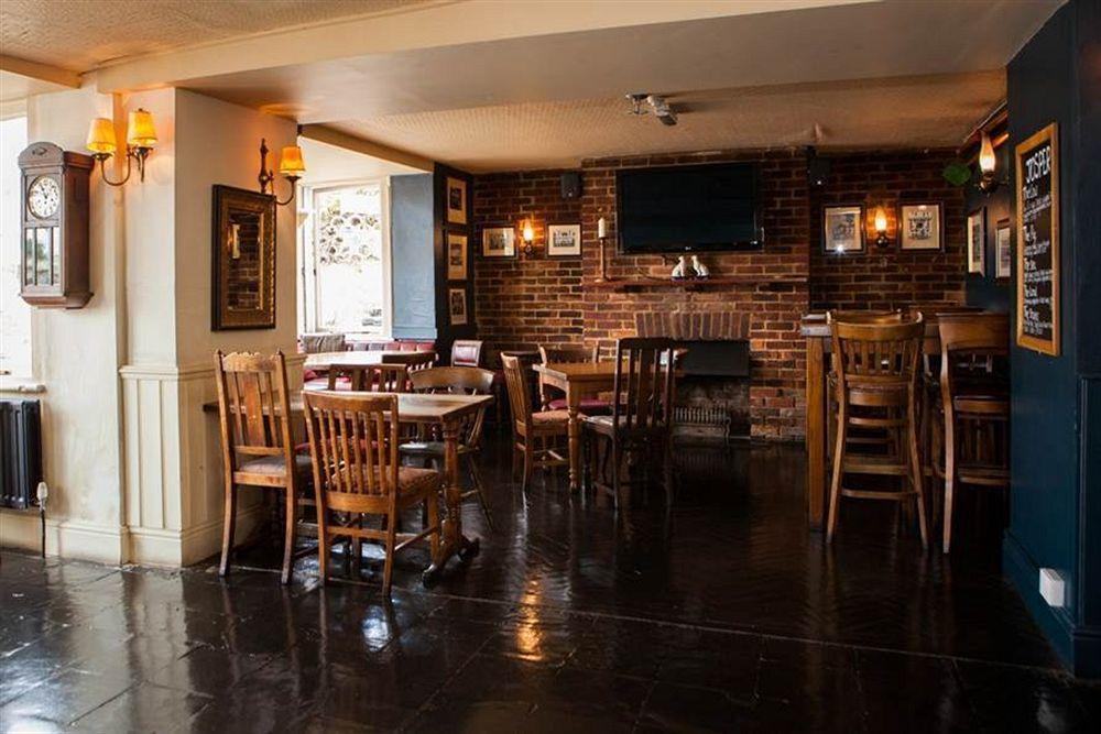 The Swan Hotel Staines-upon-Thames Eksteriør billede