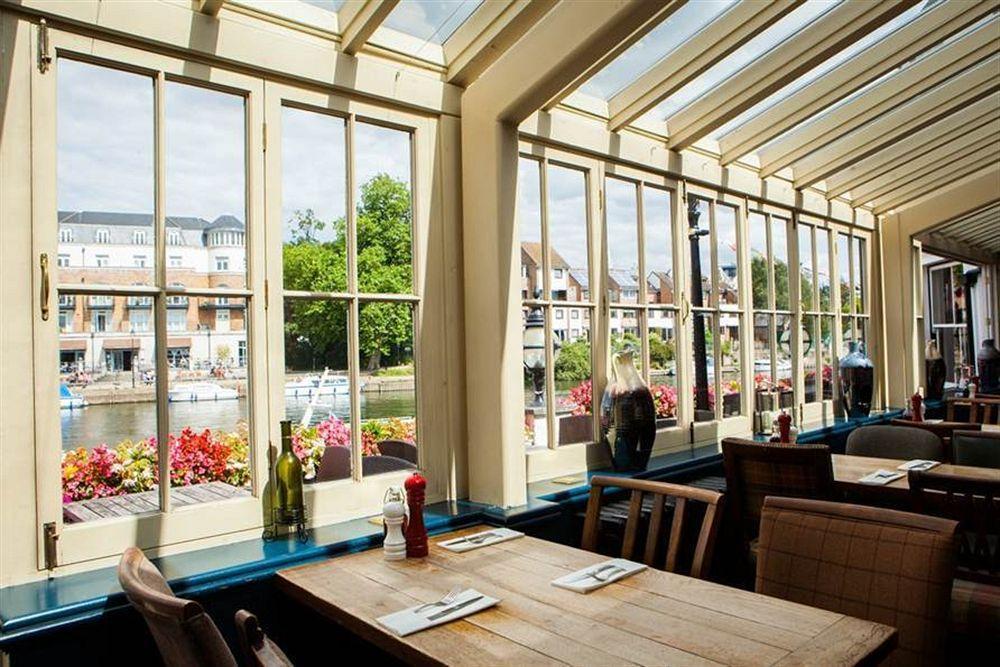 The Swan Hotel Staines-upon-Thames Eksteriør billede