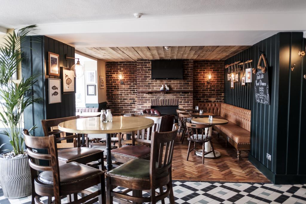 The Swan Hotel Staines-upon-Thames Eksteriør billede