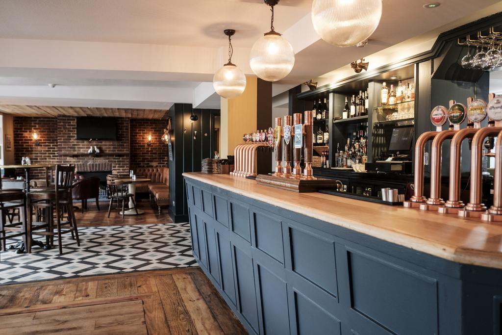 The Swan Hotel Staines-upon-Thames Eksteriør billede