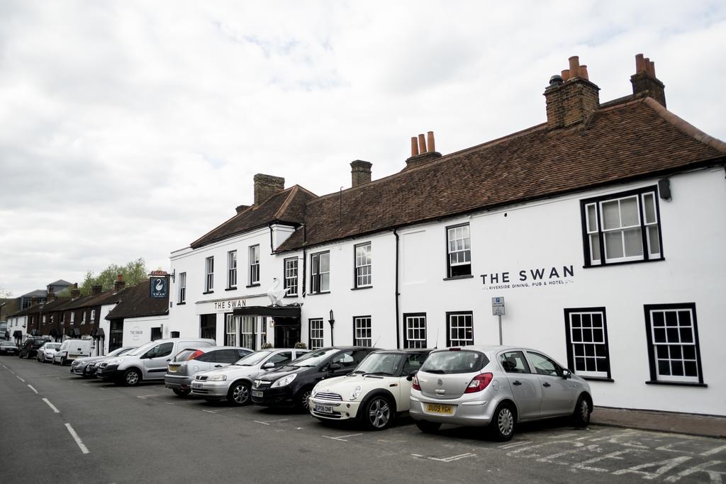 The Swan Hotel Staines-upon-Thames Eksteriør billede