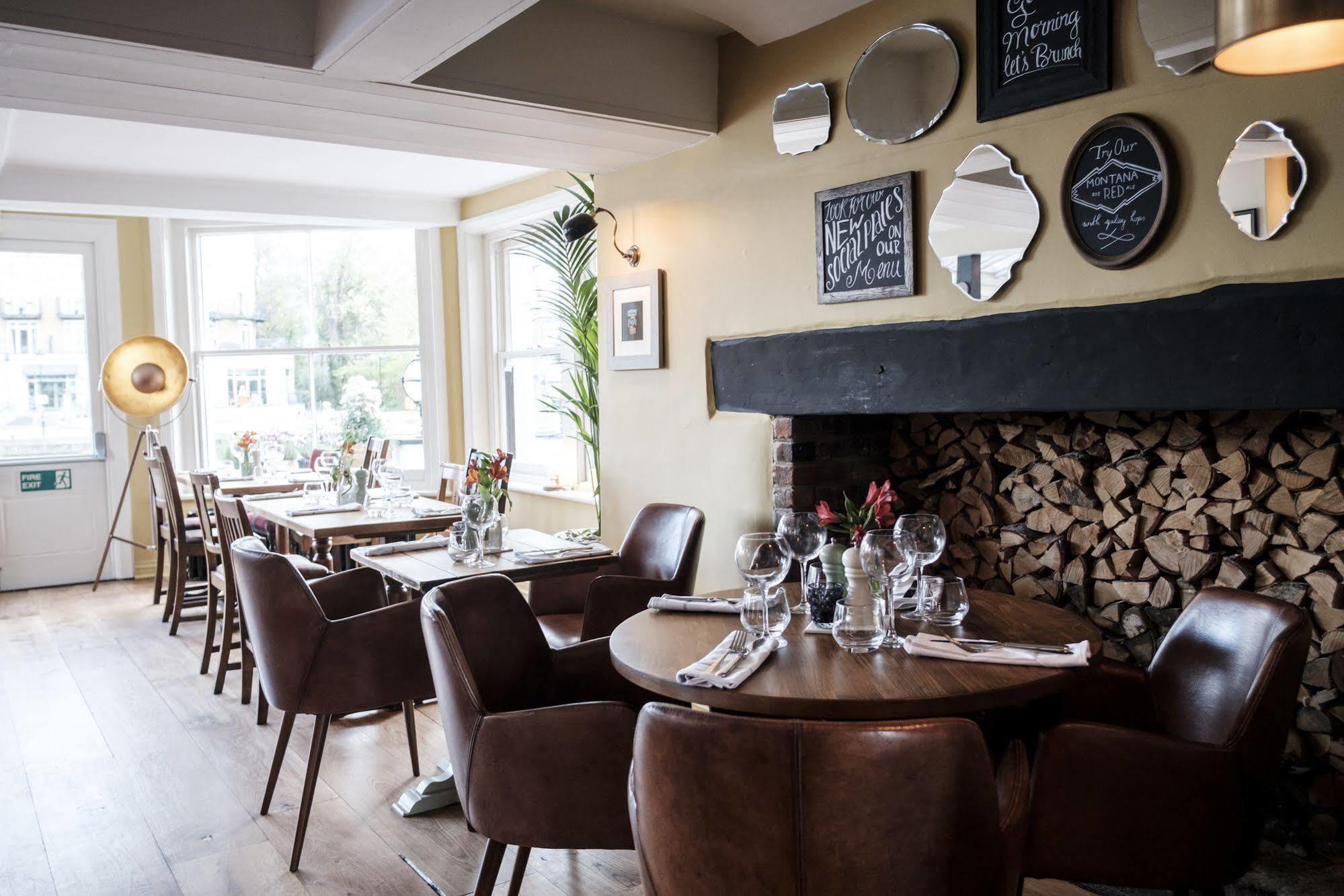 The Swan Hotel Staines-upon-Thames Eksteriør billede