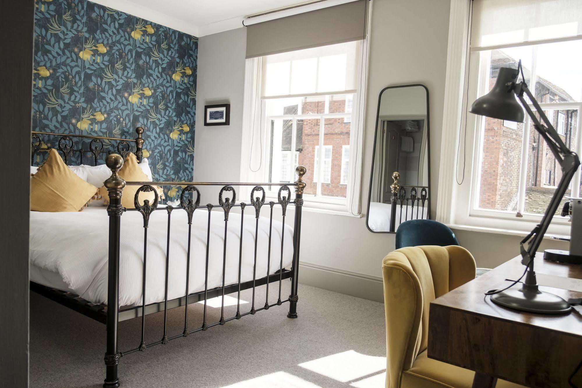 The Swan Hotel Staines-upon-Thames Eksteriør billede